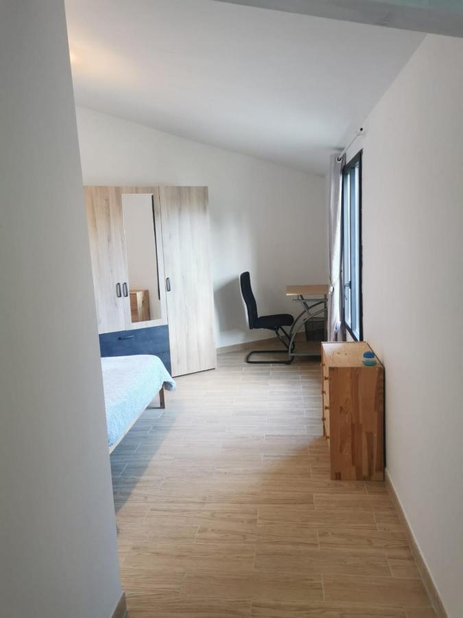 Maison Independante Avec Piscine, 10Min Avignon Pujaut ภายนอก รูปภาพ